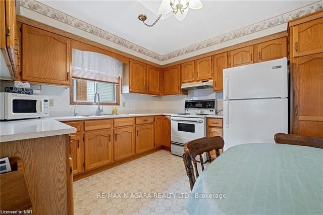 7853 Alfred St, House detached with 3 bedrooms, 2 bathrooms and 4 parking in Niagara Falls ON | Image 39