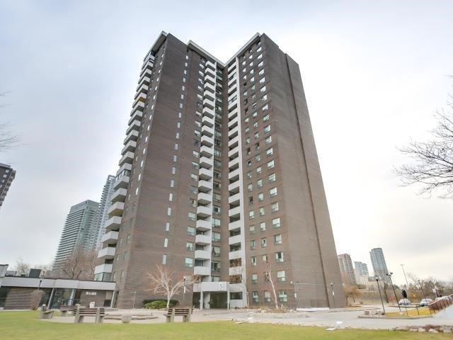 1003 - 5 Old Sheppard Ave, Condo with 2 bedrooms, 1 bathrooms and 1 parking in Toronto ON | Image 1