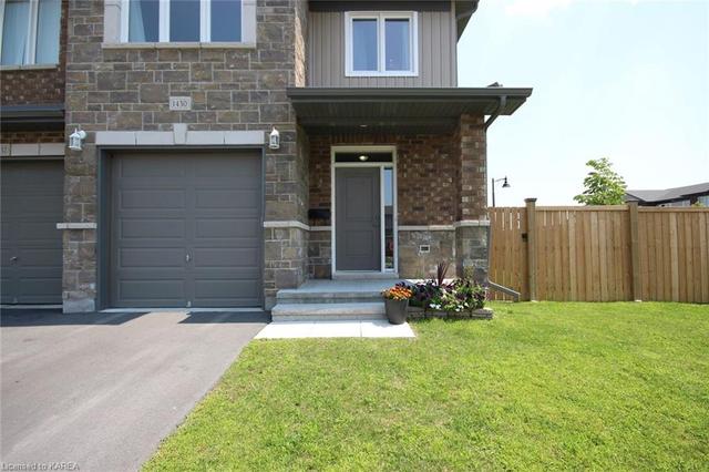 1430 Monarch Drive, House attached with 3 bedrooms, 2 bathrooms and 3 parking in Kingston ON | Image 3