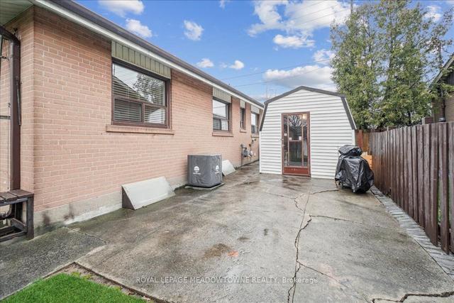 287 Meadowbrook Dr, House detached with 3 bedrooms, 2 bathrooms and 5 parking in Milton ON | Image 33