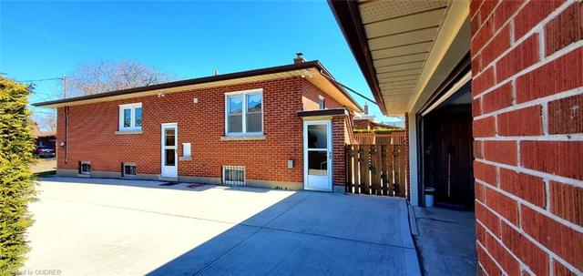 lower - 14 Chalmers Street, House detached with 2 bedrooms, 1 bathrooms and null parking in St. Catharines ON | Image 2