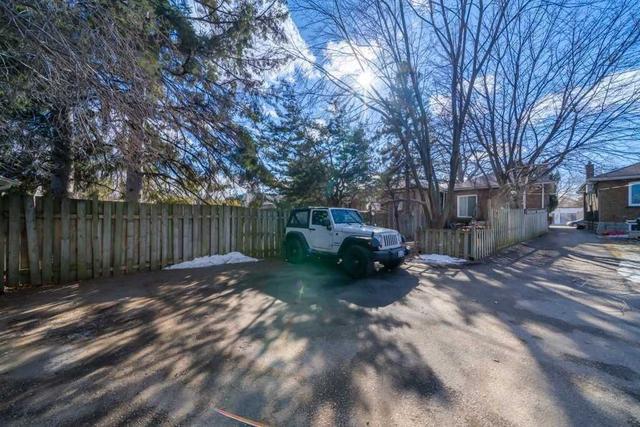 193 Royal York Rd, House detached with 1 bedrooms, 2 bathrooms and 3 parking in Toronto ON | Image 20