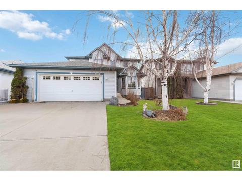 9815 180a Av Nw, House detached with 4 bedrooms, 2 bathrooms and null parking in Edmonton AB | Card Image