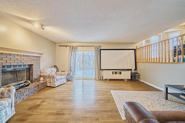 29 Shannon Circle Sw, House detached with 4 bedrooms, 3 bathrooms and 4 parking in Calgary AB | Image 5