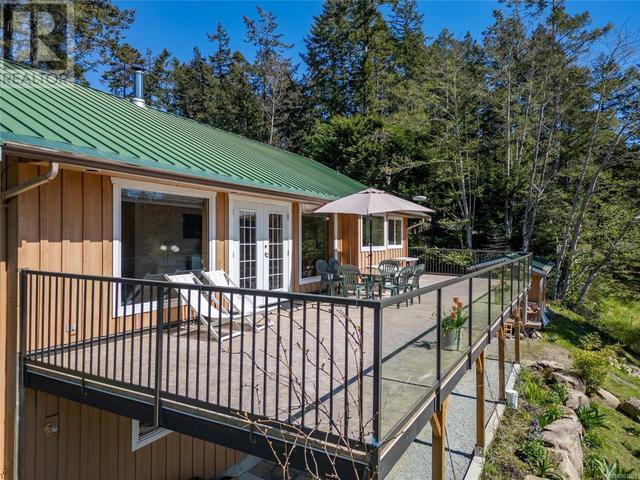 3731 Privateers Rd, House detached with 4 bedrooms, 2 bathrooms and 5 parking in Southern Gulf Islands BC | Image 31