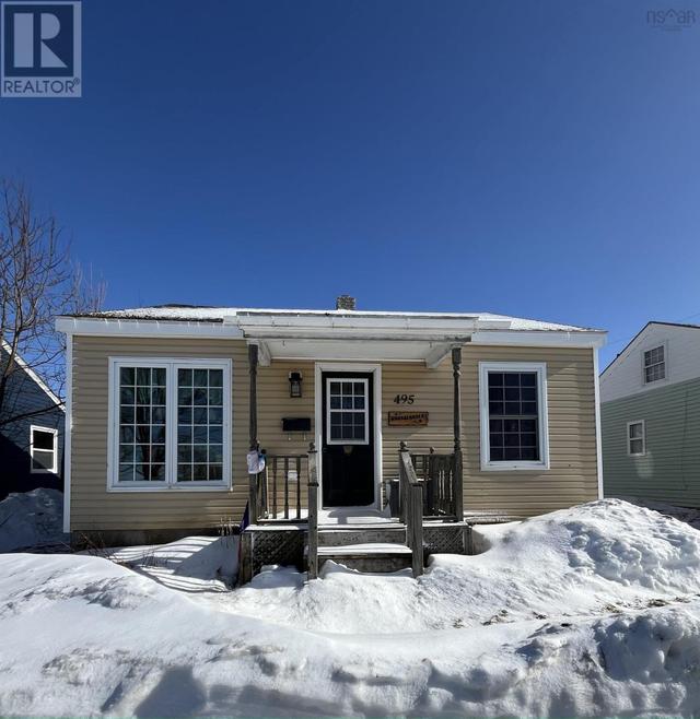 495 High Street, House detached with 2 bedrooms, 1 bathrooms and null parking in New Glasgow NS | Image 2