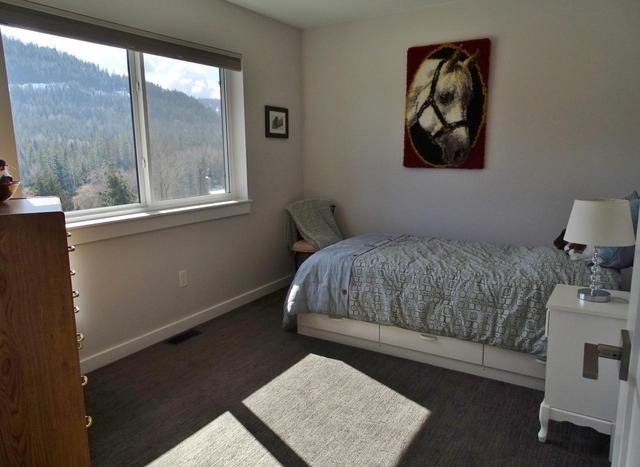 958 Redstone Drive, House detached with 4 bedrooms, 2 bathrooms and 4 parking in Rossland BC | Image 23