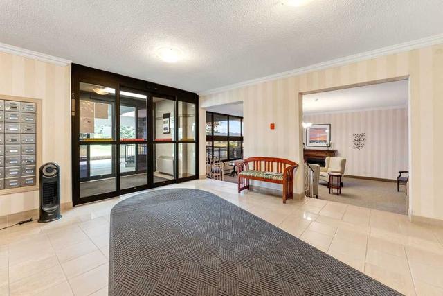 640 West St, Condo with 3 bedrooms, 2 bathrooms and 1 parking in Brantford ON | Image 28
