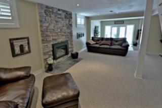396 Oak St, House detached with 3 bedrooms, 3 bathrooms and 5 parking in Newmarket ON | Image 15