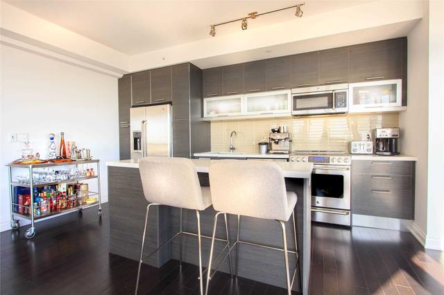 6307 - 388 Yonge St, Condo with 2 bedrooms, 2 bathrooms and 1 parking in Toronto ON | Image 15