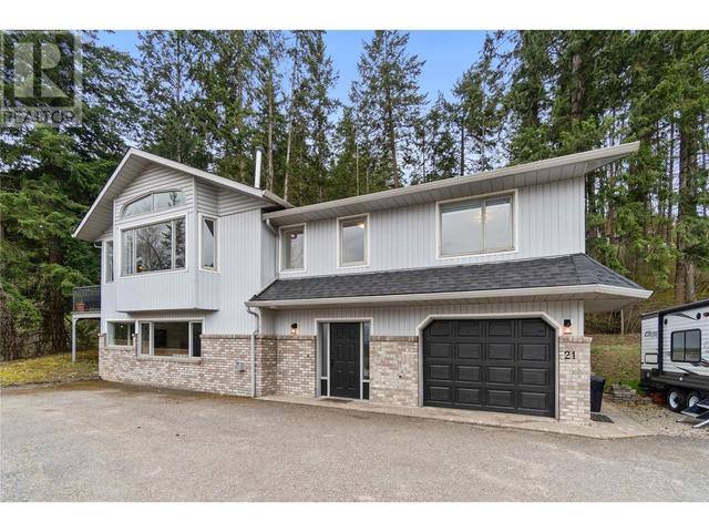 21 Preston Crescent, House detached with 3 bedrooms, 3 bathrooms and 8 parking in Enderby BC | Image 2