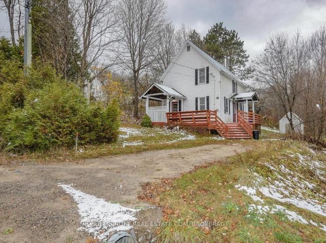 74 Bridge St W, House detached with 3 bedrooms, 2 bathrooms and 2 parking in Bancroft ON | Image 1