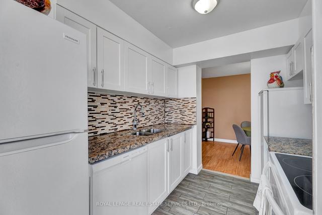 607 - 3077 Weston Rd, Condo with 1 bedrooms, 1 bathrooms and 1 parking in Toronto ON | Image 1