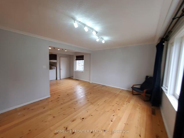 32 Stafford Rd, House detached with 3 bedrooms, 1 bathrooms and 3 parking in Toronto ON | Image 4