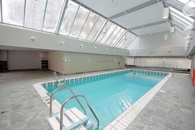 2006 - 335 Webb Dr, Condo with 2 bedrooms, 2 bathrooms and 1 parking in Mississauga ON | Image 10