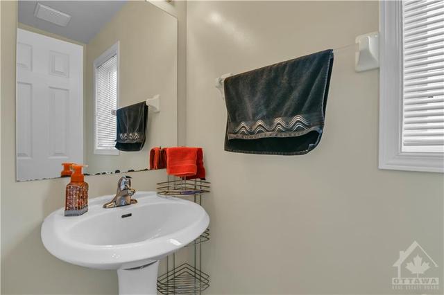 15 Sienna Private, Townhouse with 3 bedrooms, 3 bathrooms and 2 parking in Ottawa ON | Image 5