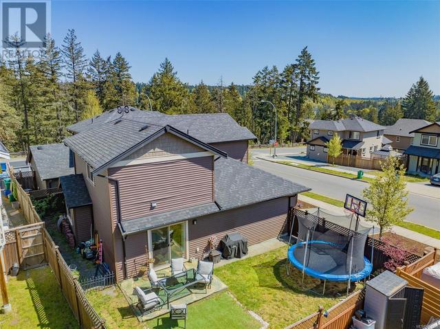 2000 Swordfern Rd, House detached with 3 bedrooms, 3 bathrooms and 2 parking in Nanaimo BC | Image 79