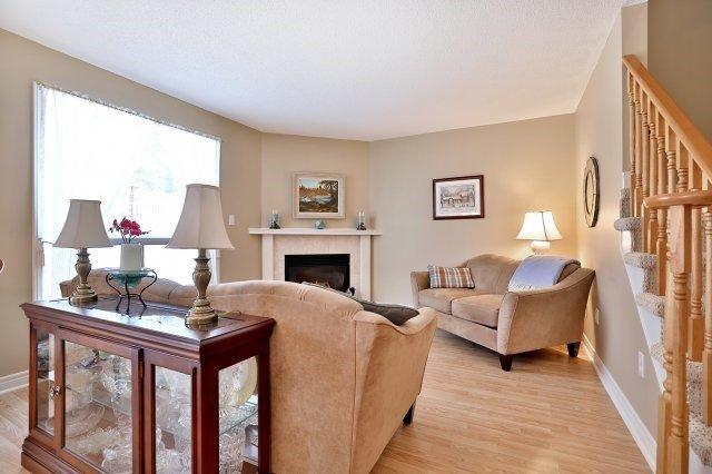 7 - 2252 Walker's Line, Townhouse with 3 bedrooms, 3 bathrooms and 1 parking in Burlington ON | Image 3