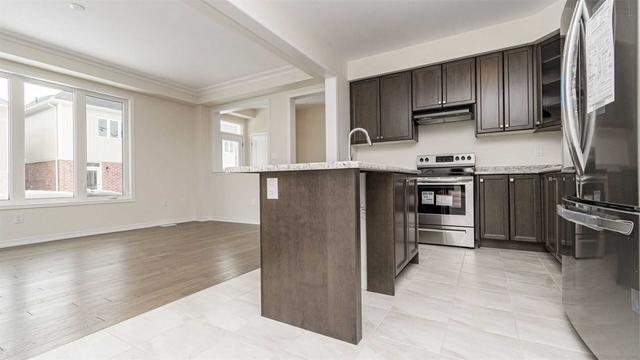 7839 Odell Cres, House detached with 4 bedrooms, 3 bathrooms and 3 parking in Niagara Falls ON | Image 3