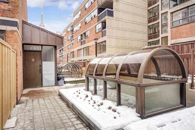 th09 - 73 Mccaul St, Townhouse with 3 bedrooms, 3 bathrooms and 0 parking in Toronto ON | Image 19
