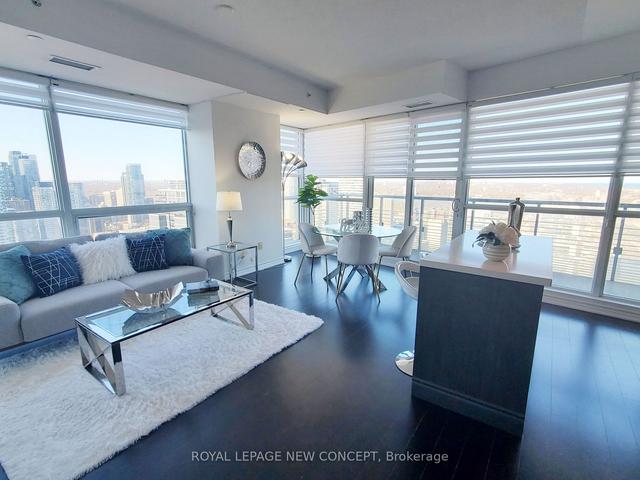 4102 - 386 Yonge St, Condo with 2 bedrooms, 2 bathrooms and 1 parking in Toronto ON | Image 14