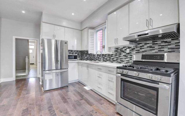 295 Clinton St, House attached with 5 bedrooms, 3 bathrooms and 1 parking in Toronto ON | Image 40