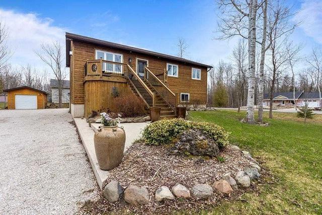 104 Maple Dr, House detached with 3 bedrooms, 2 bathrooms and 6 parking in Northern Bruce Peninsula ON | Image 6
