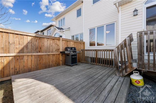 161 Lerta Way, Townhouse with 3 bedrooms, 3 bathrooms and 3 parking in Ottawa ON | Image 27