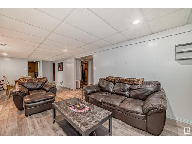 8312 181 St Nw, House detached with 4 bedrooms, 2 bathrooms and 4 parking in Edmonton AB | Image 39