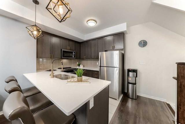 18 - 18 Applewood Lane, Townhouse with 3 bedrooms, 3 bathrooms and 1 parking in Toronto ON | Image 32