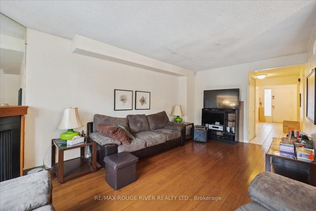 68 Newdawn Cres, House detached with 4 bedrooms, 3 bathrooms and 2 parking in Toronto ON | Image 21