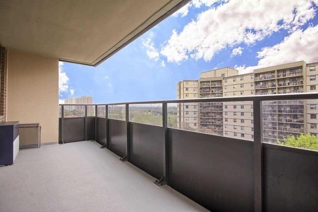 805 - 15 La Rose Ave, Condo with 3 bedrooms, 2 bathrooms and 1 parking in Toronto ON | Image 27