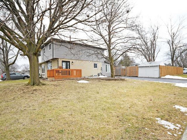 4 Gulliver Cres, House semidetached with 3 bedrooms, 2 bathrooms and 4 parking in Brampton ON | Image 23