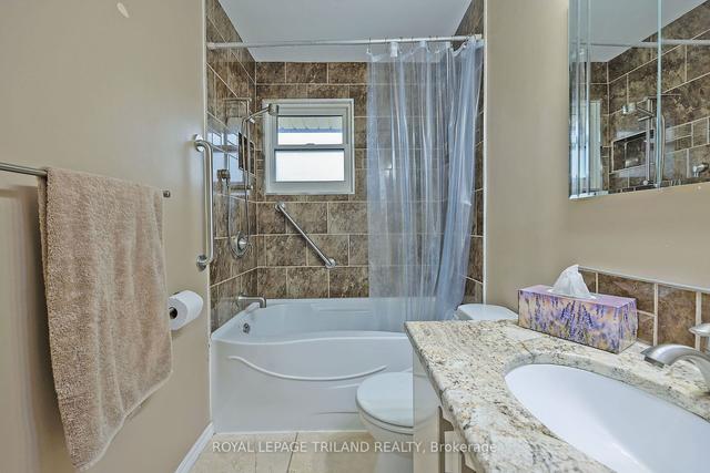 1379 Kostis Ave, House detached with 3 bedrooms, 1 bathrooms and 14 parking in London ON | Image 14