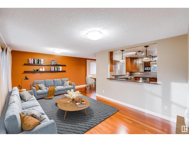 3624 113b St Nw, House detached with 4 bedrooms, 4 bathrooms and null parking in Edmonton AB | Image 4