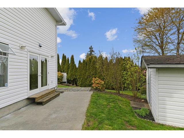13435 61a Avenue, House detached with 4 bedrooms, 3 bathrooms and 4 parking in Surrey BC | Image 30