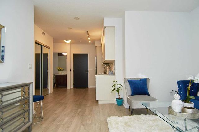 309 - 101 Erskine Ave, Condo with 2 bedrooms, 2 bathrooms and 1 parking in Toronto ON | Image 7