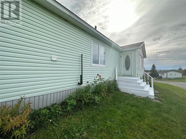 28 Thirteenth Avenue, House detached with 3 bedrooms, 2 bathrooms and null parking in Grand Falls-Windsor NL | Image 4