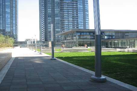 820 - 4k Spadina Ave, Condo with 2 bedrooms, 2 bathrooms and 1 parking in Toronto ON | Image 9
