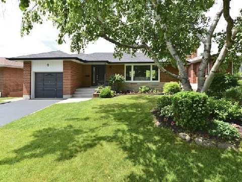 8 Tiffany Crt, House detached with 3 bedrooms, 2 bathrooms and 3 parking in Toronto ON | Image 1