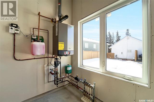 207 5th Avenue E, House detached with 3 bedrooms, 2 bathrooms and null parking in Biggar SK | Image 42