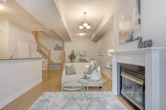 Th15 - 1 Rean Dr, Townhouse with 3 bedrooms, 3 bathrooms and 1 parking in Toronto ON | Image 3