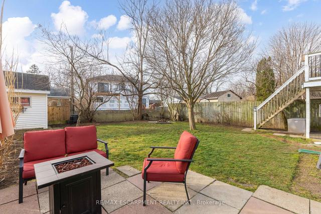 13 Colton Ave, House detached with 3 bedrooms, 2 bathrooms and 3 parking in St. Catharines ON | Image 32