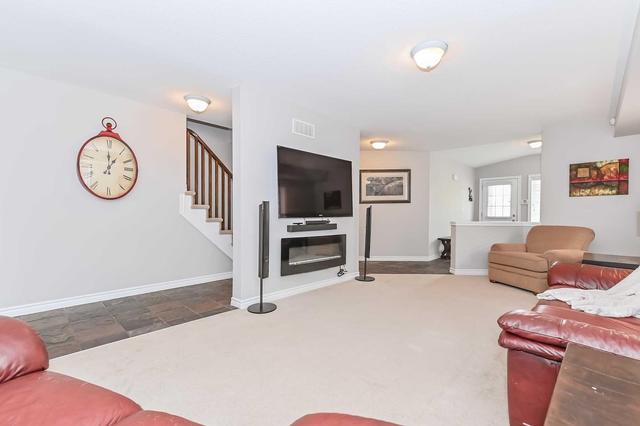 51 Norma Cres, House detached with 4 bedrooms, 3 bathrooms and 2 parking in Guelph ON | Image 4