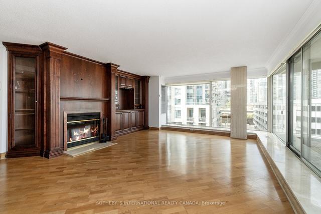 512 - 401 Queens Quay W, Condo with 2 bedrooms, 2 bathrooms and 1 parking in Toronto ON | Image 38