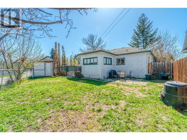 1967 Abbott Street, House detached with 2 bedrooms, 1 bathrooms and 1 parking in Kelowna BC | Image 23
