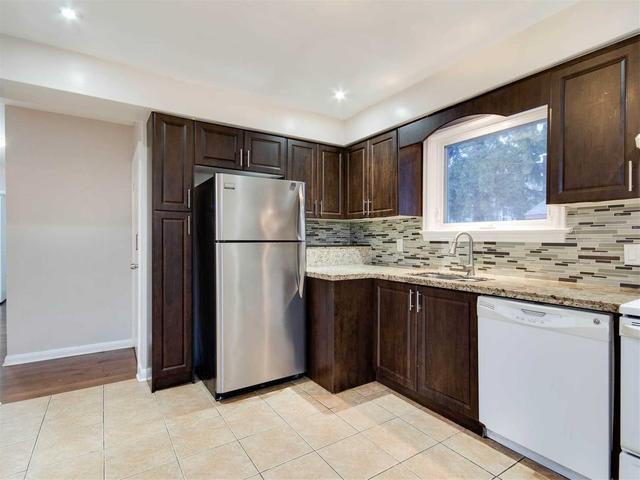 upper - 29 Bonny Lynn Crt, House detached with 3 bedrooms, 1 bathrooms and 4 parking in Toronto ON | Image 16