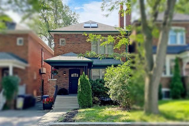 35 Cranbrooke Ave, House detached with 3 bedrooms, 3 bathrooms and 2 parking in Toronto ON | Card Image