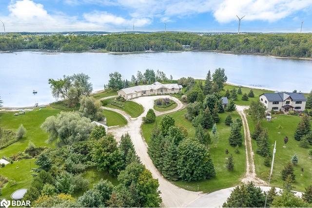 214 Brewster Lake Court, House detached with 4 bedrooms, 3 bathrooms and 16 parking in Grey Highlands ON | Image 1