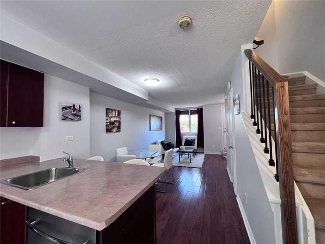 111 - 870 Jane St, Townhouse with 2 bedrooms, 2 bathrooms and 1 parking in Toronto ON | Image 24